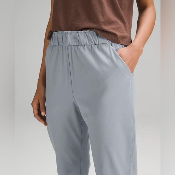 Lululemon Stretch High Rise Relaxed Fitting Jogger size 2 - Picture 4 of 12